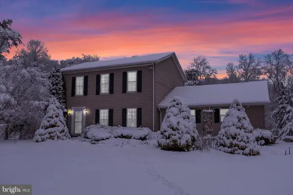 1718 Potato Valley Rd, HARRISBURG, PA 17112