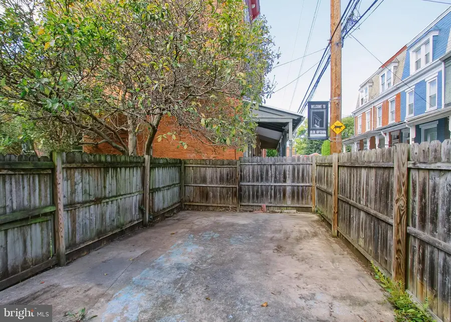 238 Muench St, Harrisburg, PA 17102 - #3