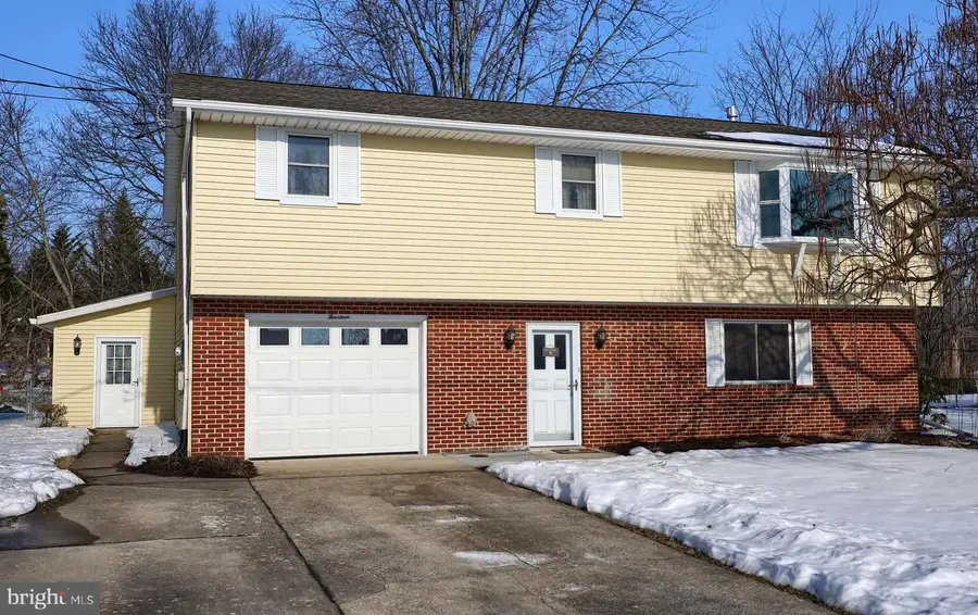 14 Amy Dr, Harrisburg, PA 17112 - #2