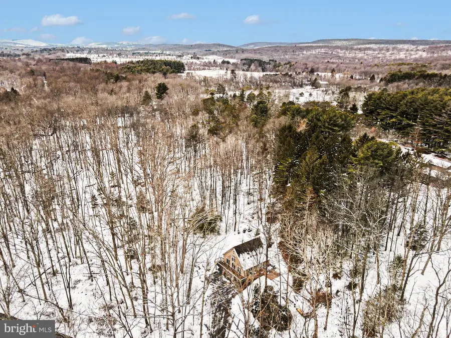 4664 Back Rd, Halifax, PA 17032 - #3