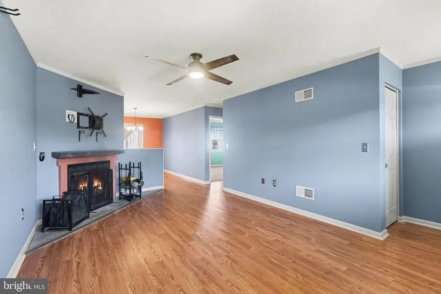 1391 Woodridge Dr, Middletown, PA 17057 - #2