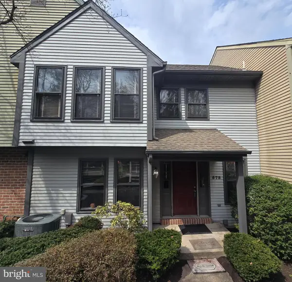 573 Lovell Ct, HUMMELSTOWN, PA 17036