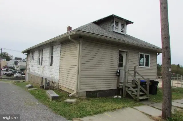 2725 Herr St, Harrisburg, PA 17103 - #3