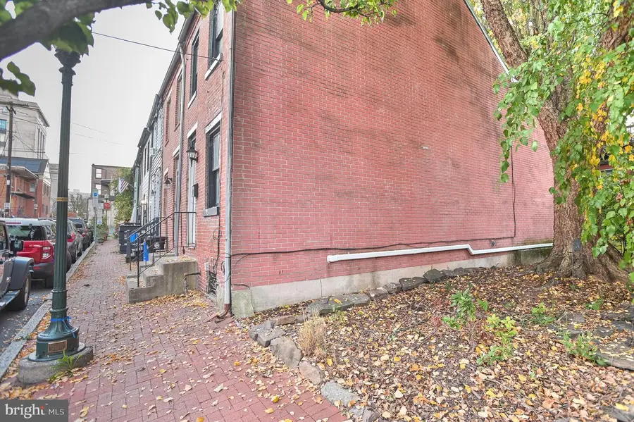 926 Grand St, Harrisburg, PA 17102 - #3