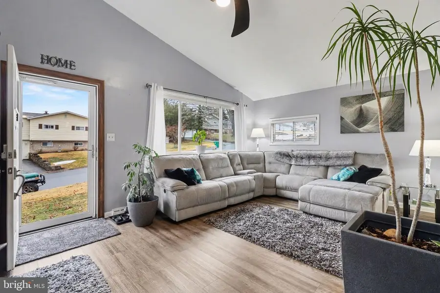 2184 Paxton Dr, Harrisburg, PA 17110 - #3