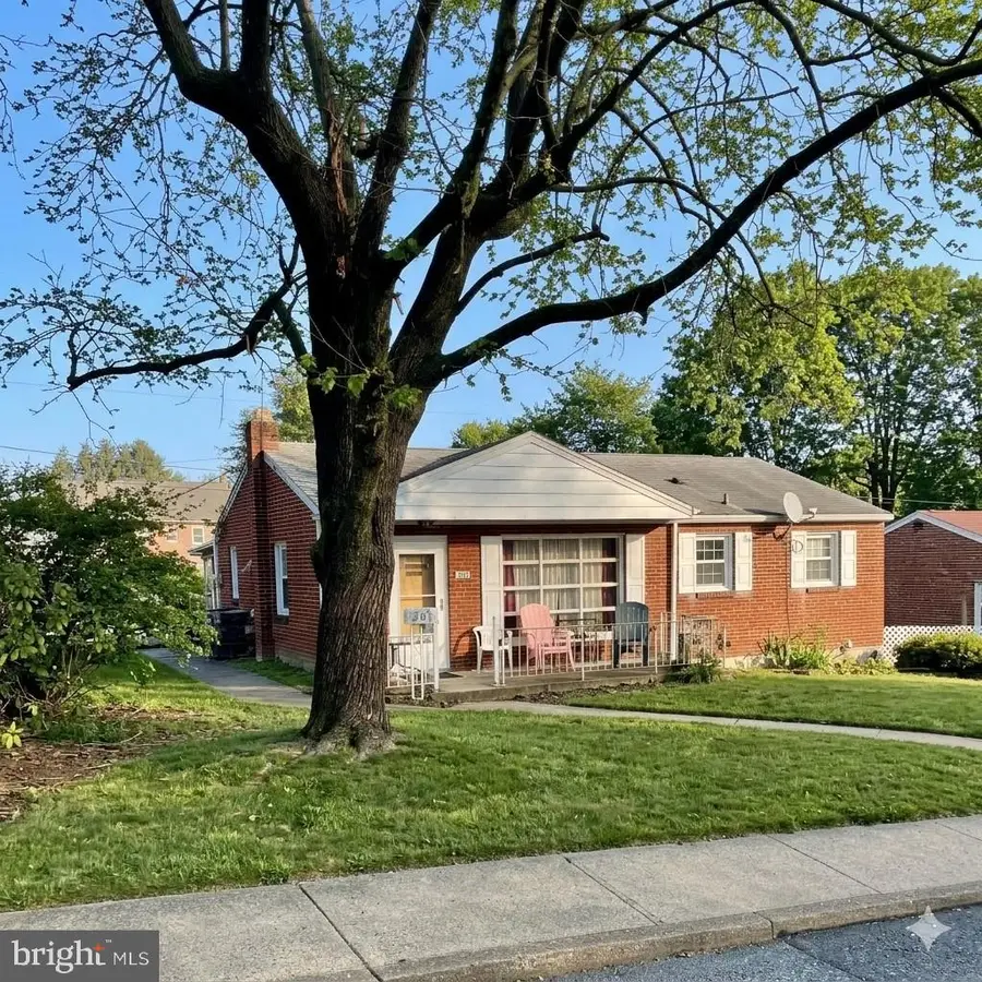 206 Park St, Harrisburg, PA 17109 - #3