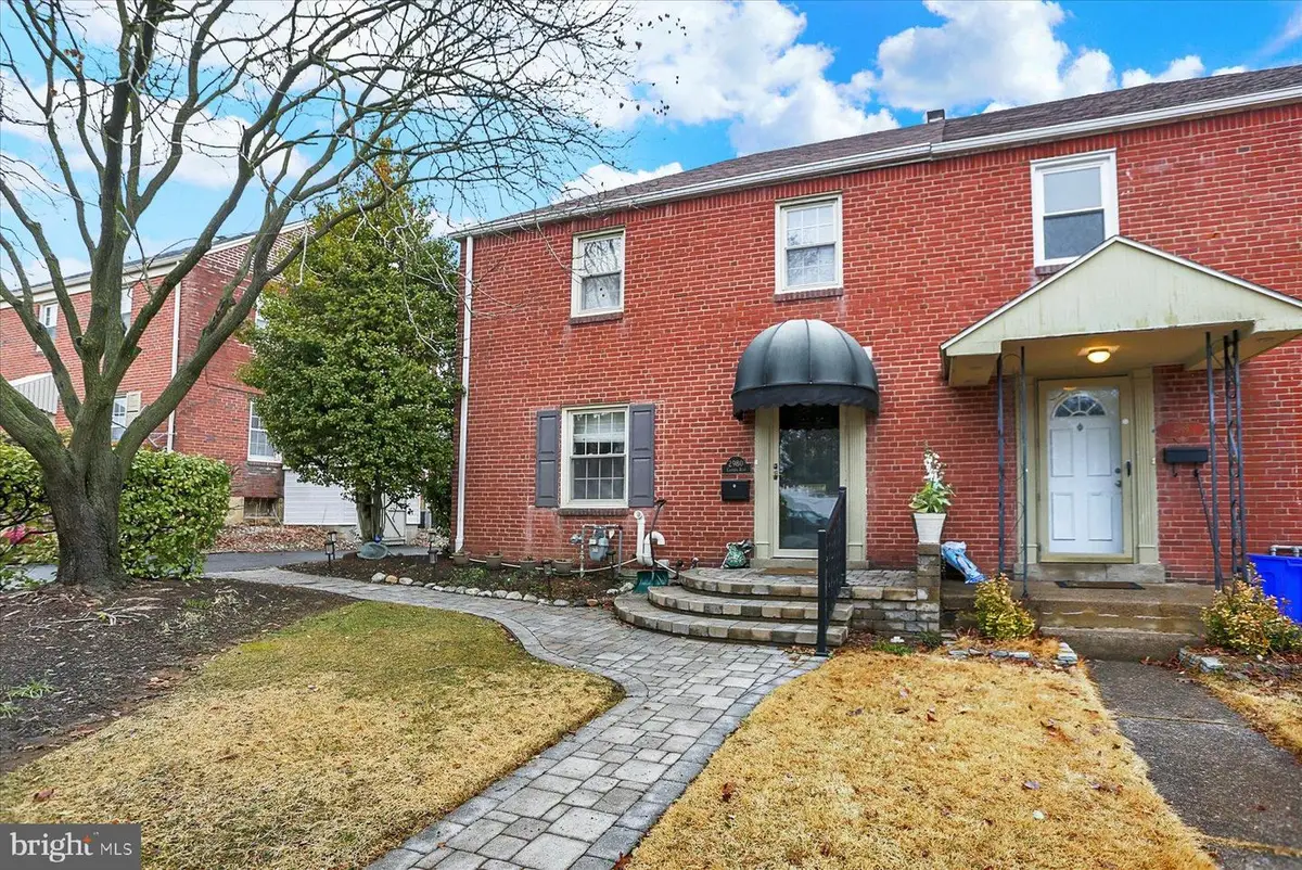 2980 Croyden Rd, Harrisburg, PA 17104 - #1