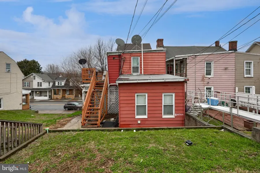 517 N Front St, Steelton, PA 17113 - #2