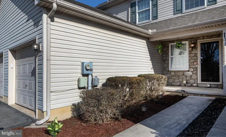 1781 Lakeside Dr, Middletown, PA 17057 - #3