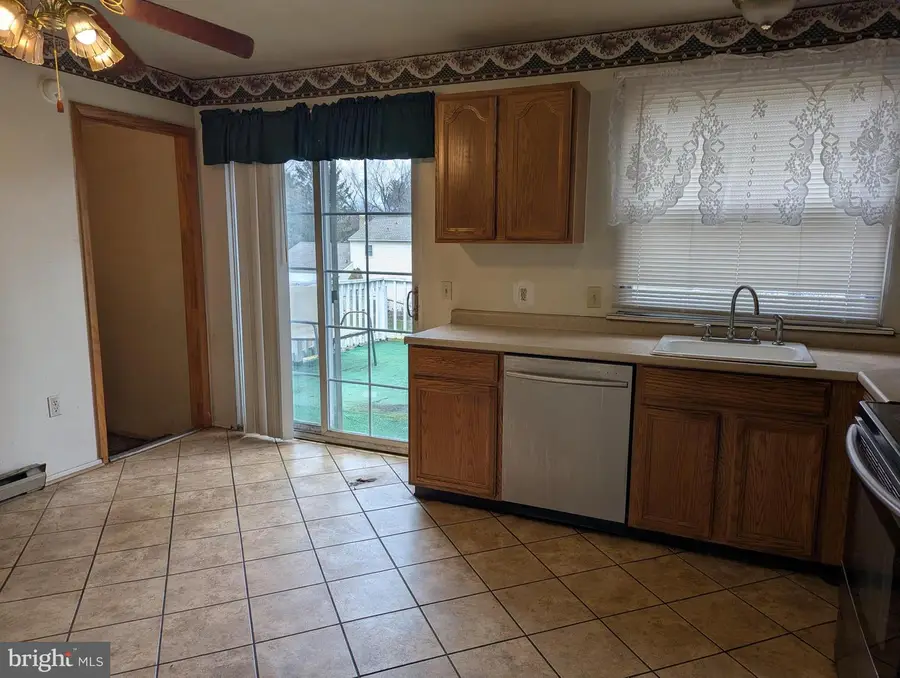 100 Willow Ct, Harrisburg, PA 17110 - #3