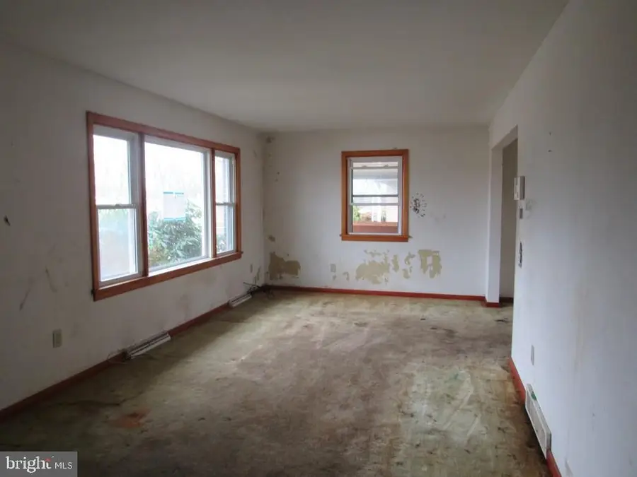 6717 Lehigh Ave, Harrisburg, PA 17111 - #3