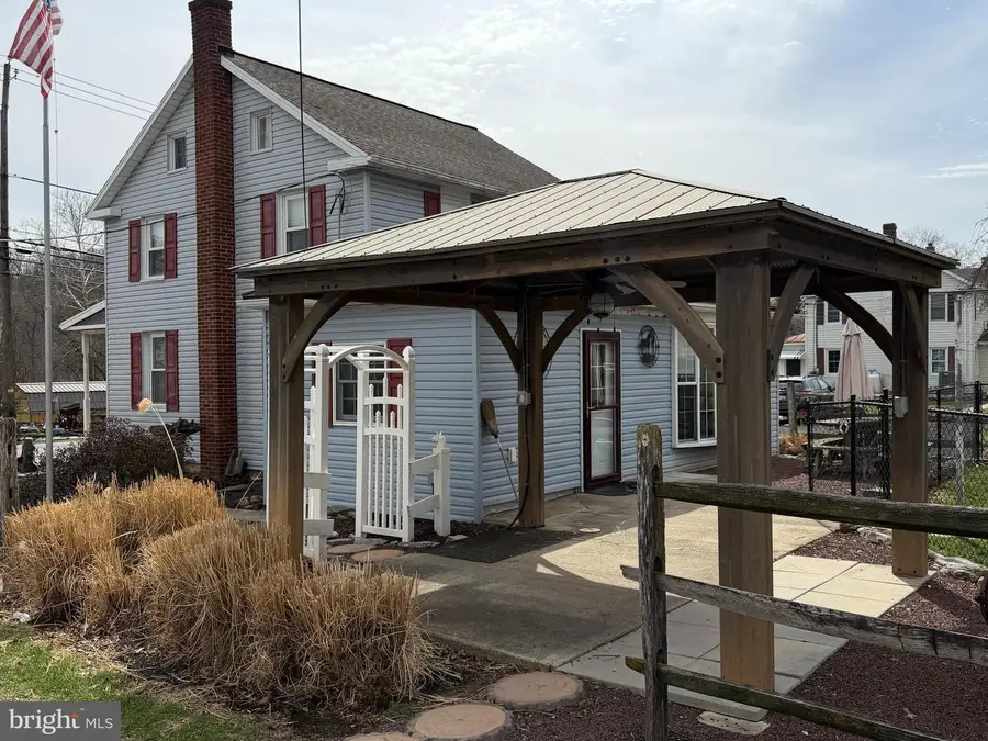 212 E Canal St, Hummelstown, PA 17036 - #3