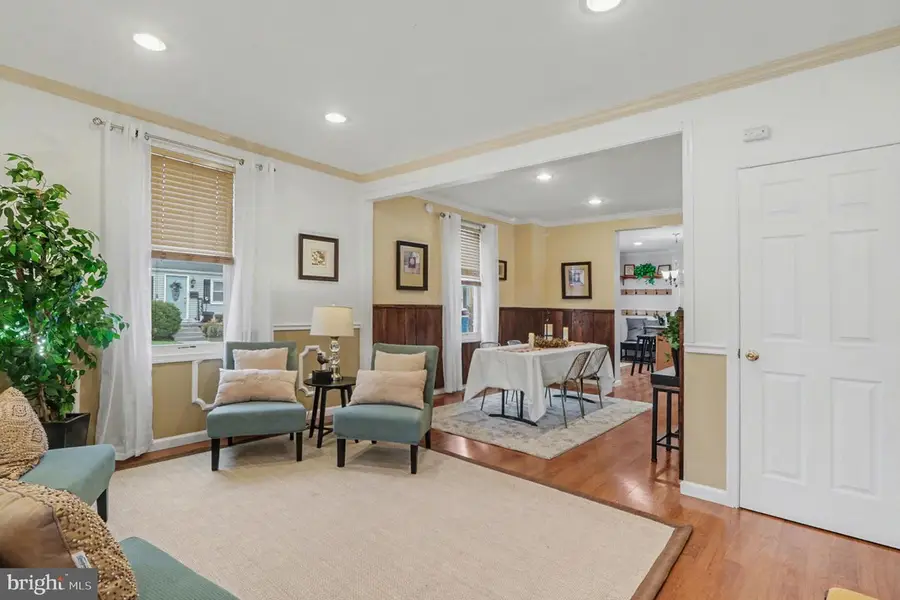 301 W 2nd St, Hummelstown, PA 17036 - #3