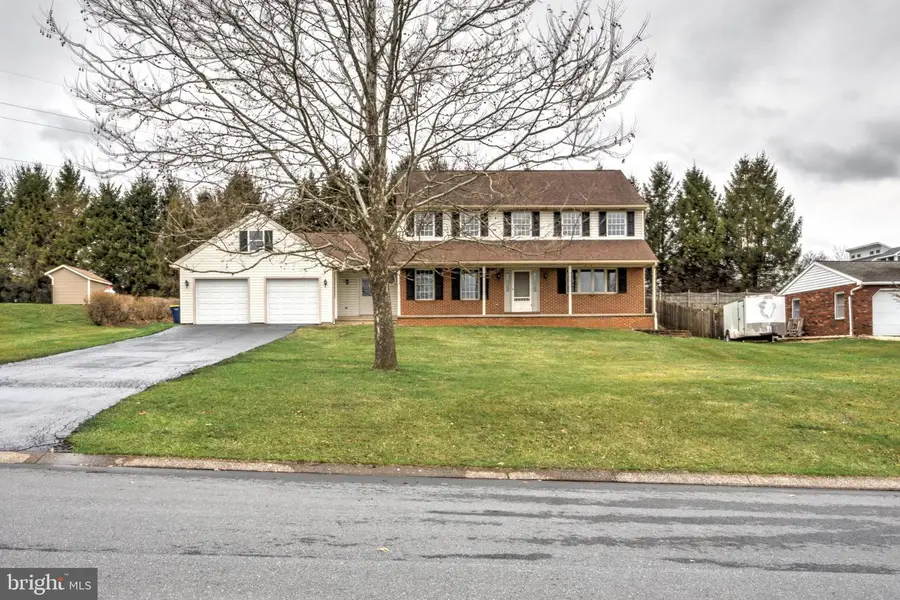 1806 Briarcreek Ln, Middletown, PA 17057 - #2