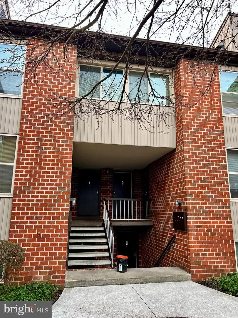 1210 E Hampton Hill Ct, Harrisburg, PA 17111 - #2