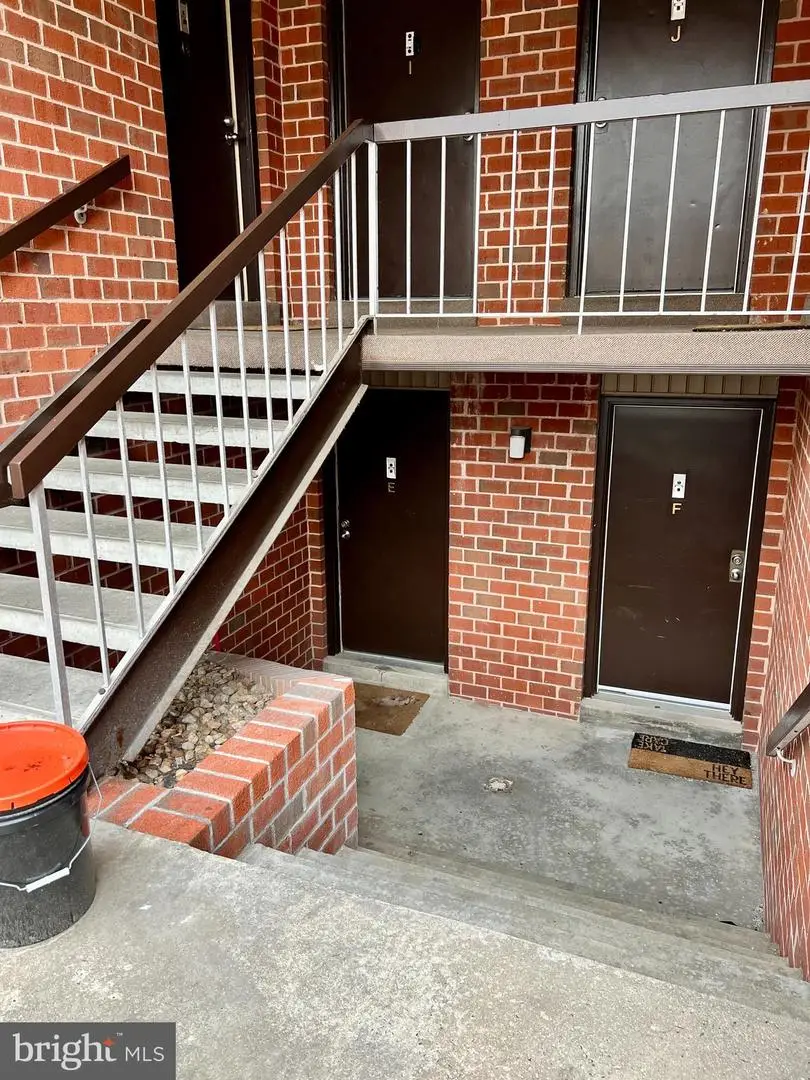 1210 E Hampton Hill Ct, Harrisburg, PA 17111 - #3