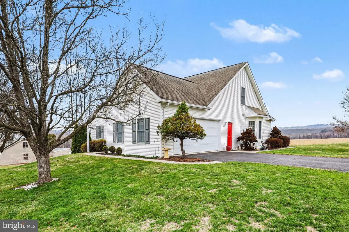 400 Locust St, Halifax, PA 17032 - #1