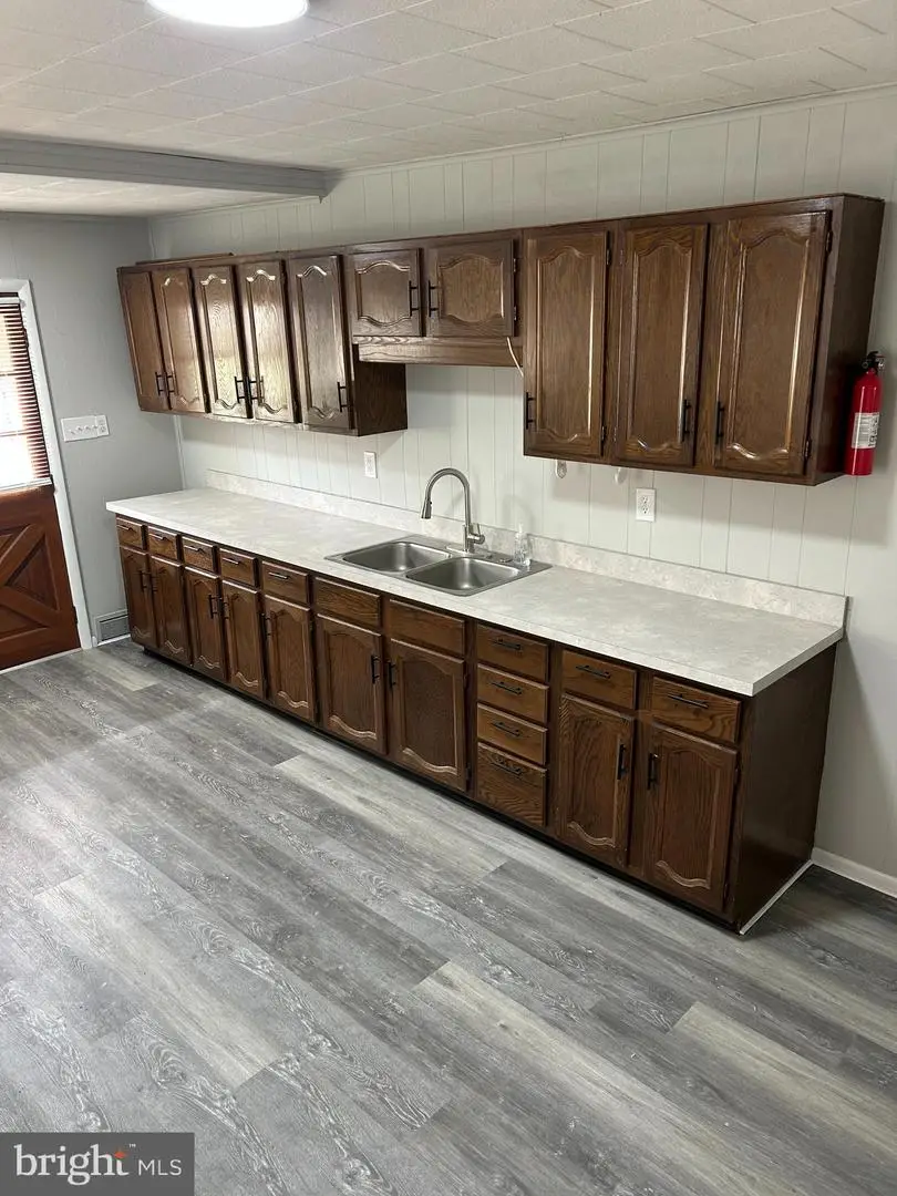 506 E Center St, Millersburg, PA 17061 - #3