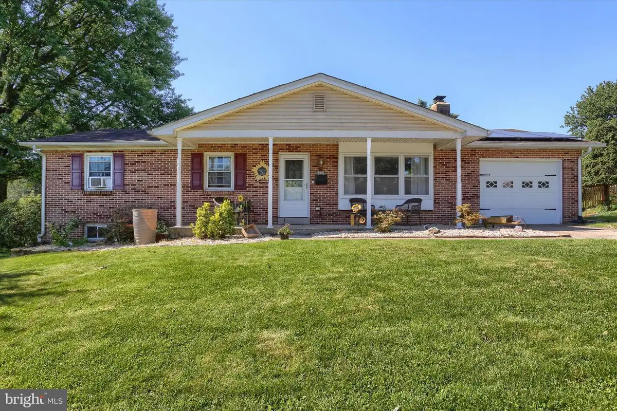 4621 Abbington Dr, Harrisburg, PA 17109 - #1
