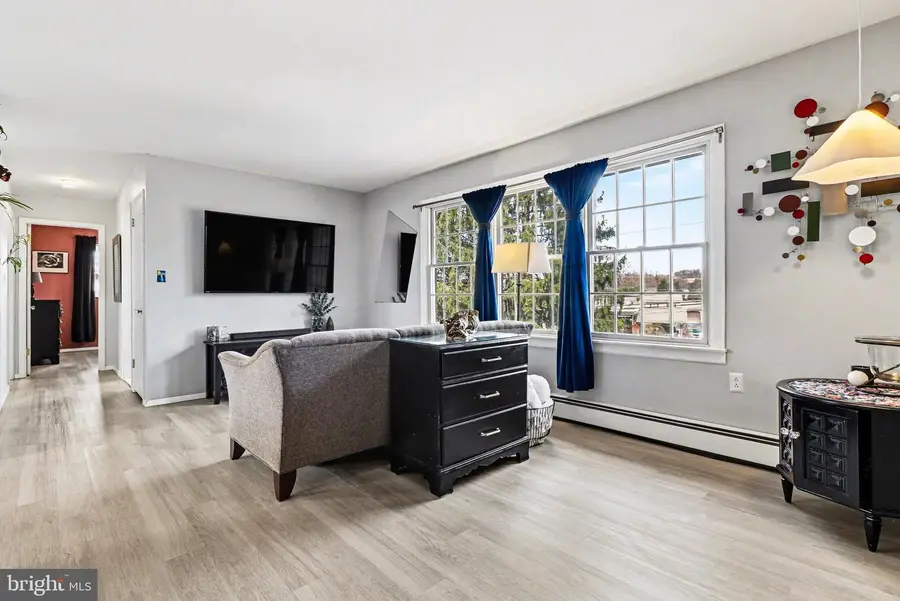 9 Faye Rd, Middletown, PA 17057 - #3