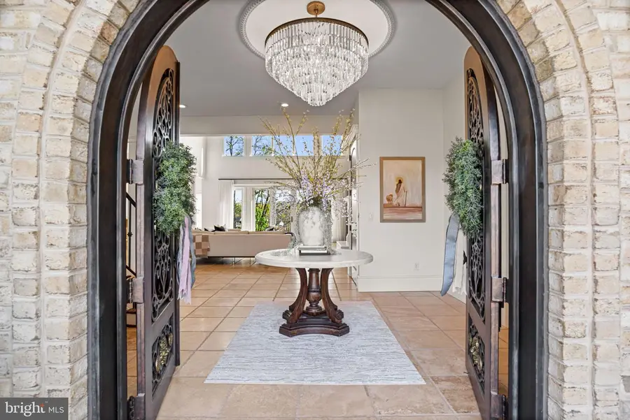 740 Hampton Ct, Harrisburg, PA 17112 - #2