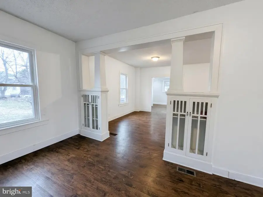 737 Pottsville St, Lykens, PA 17048 - #3