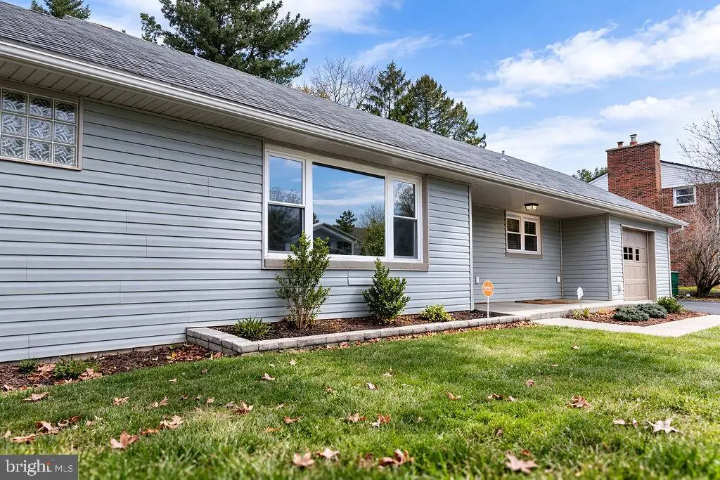 9 Oakmont Rd, Harrisburg, PA 17109 - #1