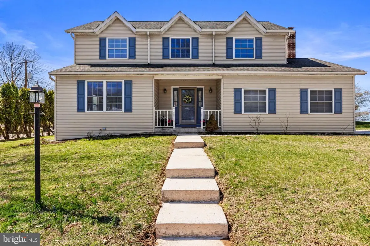 6551 Baywood Dr, Harrisburg, PA 17111 - #1