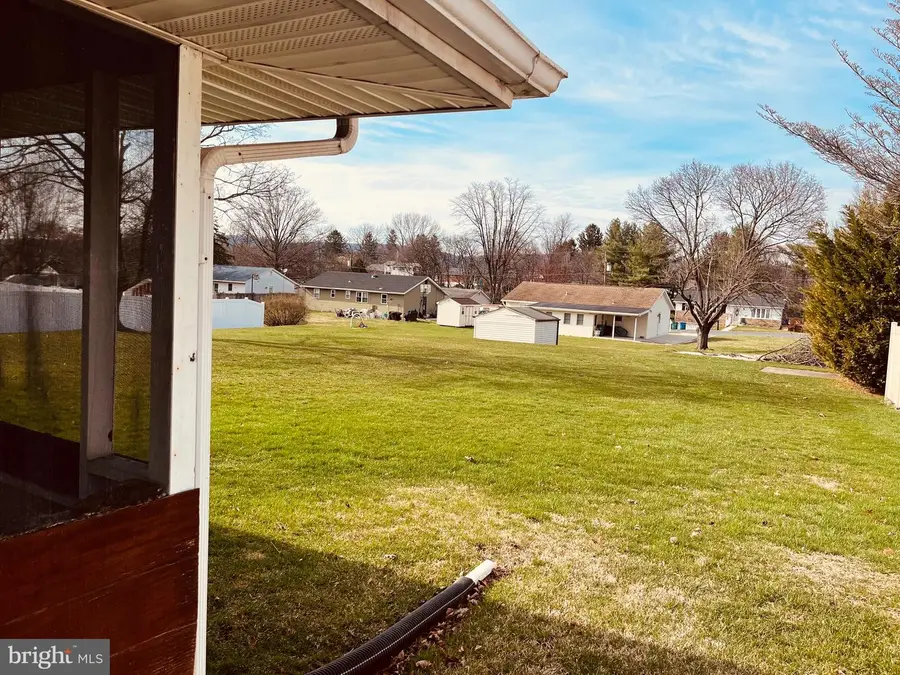 4912 Sunset Dr, Harrisburg, PA 17112 - #3