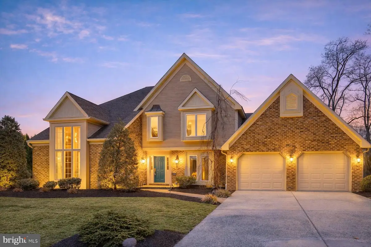 2312 Fox Hollow Rd, Harrisburg, PA 17112 - #1