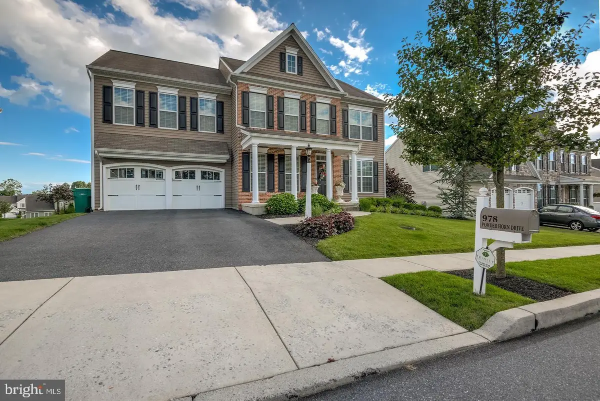 978 Powder Horn Dr, Hummelstown, PA 17036 - #1
