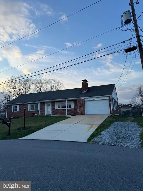 5824 Mayfair Dr, HARRISBURG, PA 17112