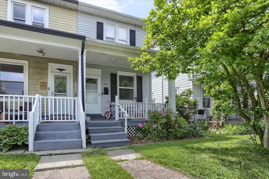 304 N 30th St, Swatara, PA 17111 - #3