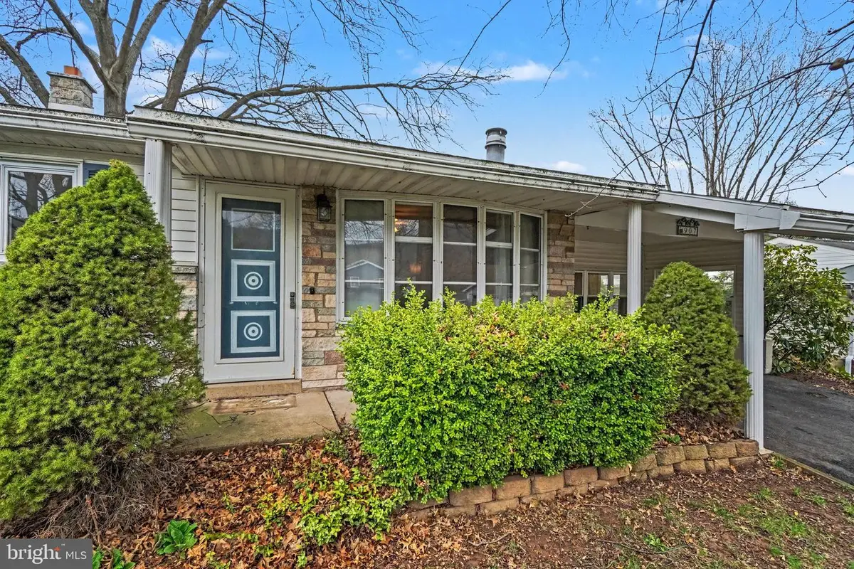 907 Meadow Ln, Millersburg, PA 17061 - #1