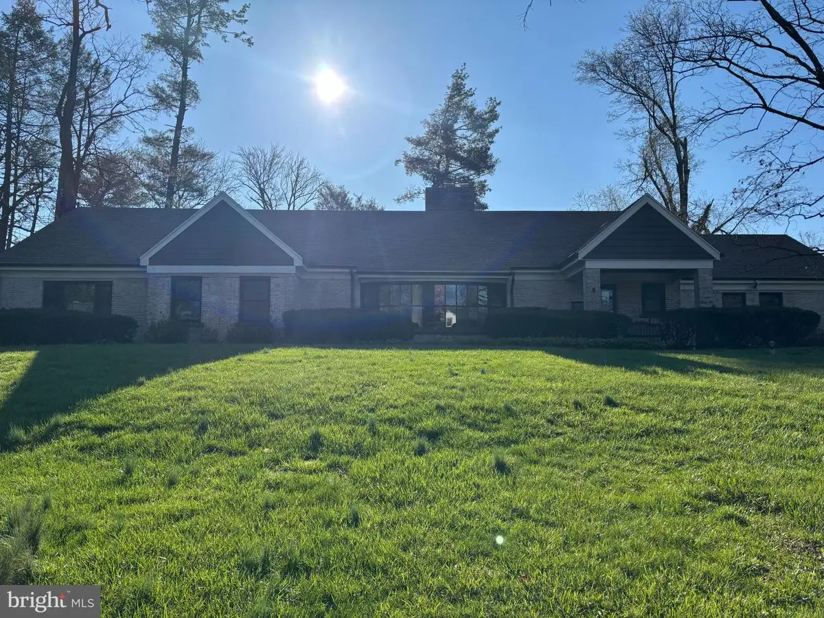 2301-a Valley Rd, Harrisburg, PA 17104 - #1