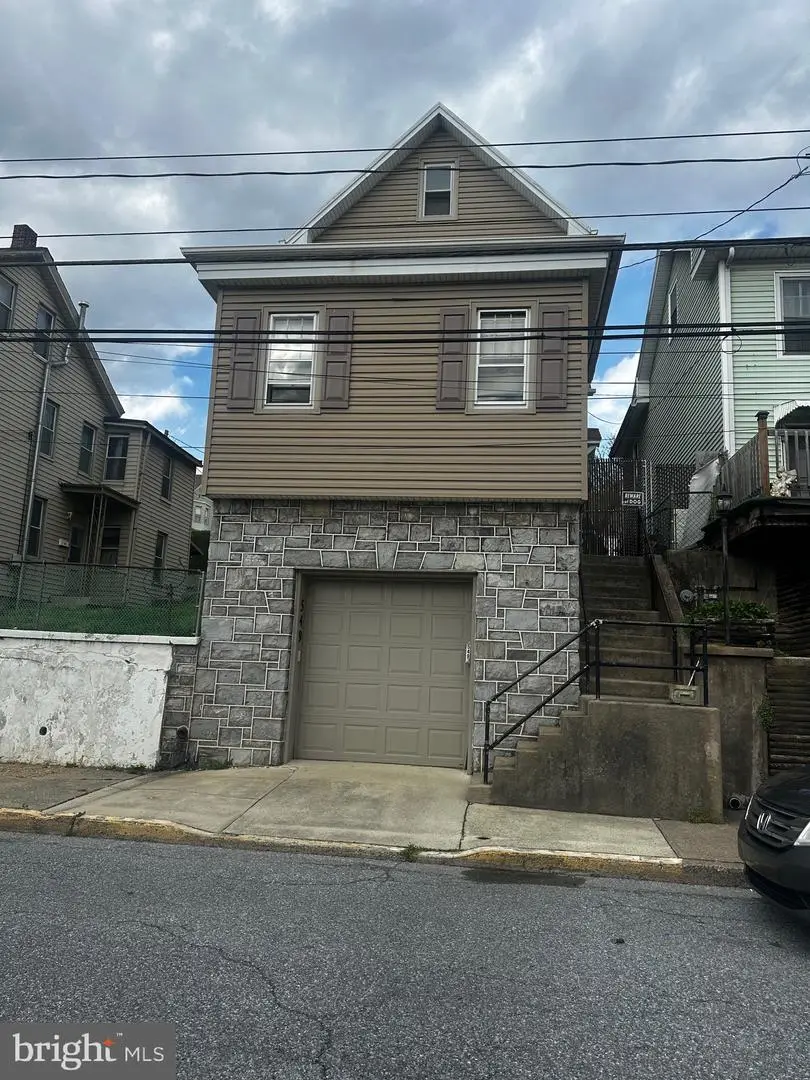 549 N 2nd St, Steelton, PA 17113 - #3