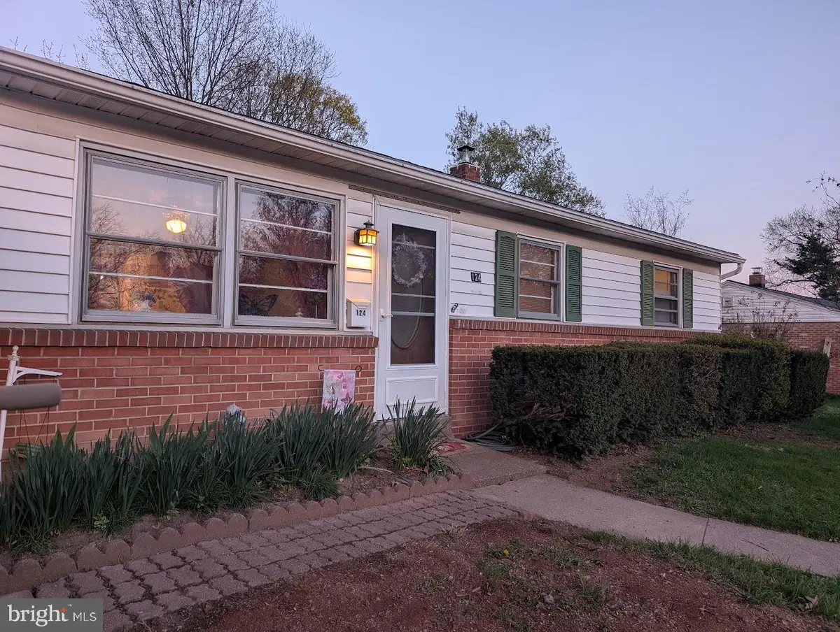 124 Levan St, Harrisburg, PA 17109 - #1