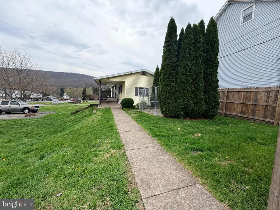217 Oak St, Wiconisco, PA 17097 - #3