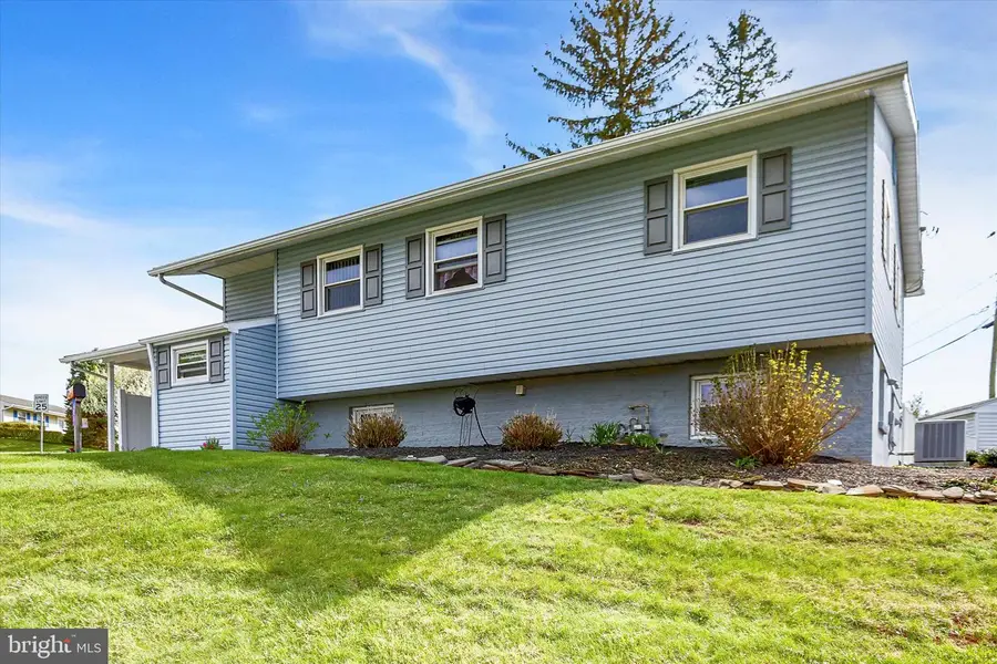 129 Shirley Dr, Middletown, PA 17057 - #2