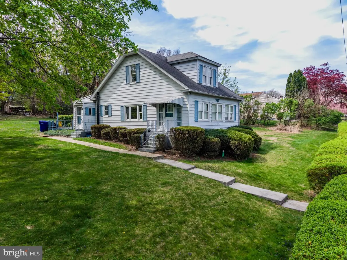 3513 Beaufort St, Harrisburg, PA 17111 - #1