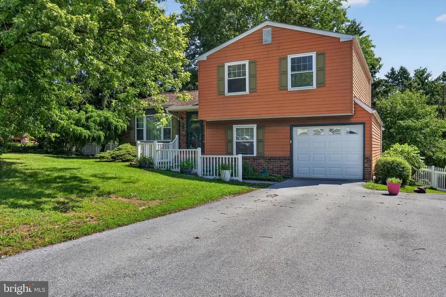 826 Lark Dr, Harrisburg, PA 17111 - #3