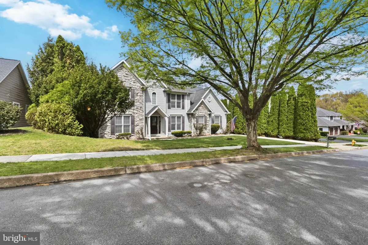 1221 Jill Dr, Hummelstown, PA 17036 - #1