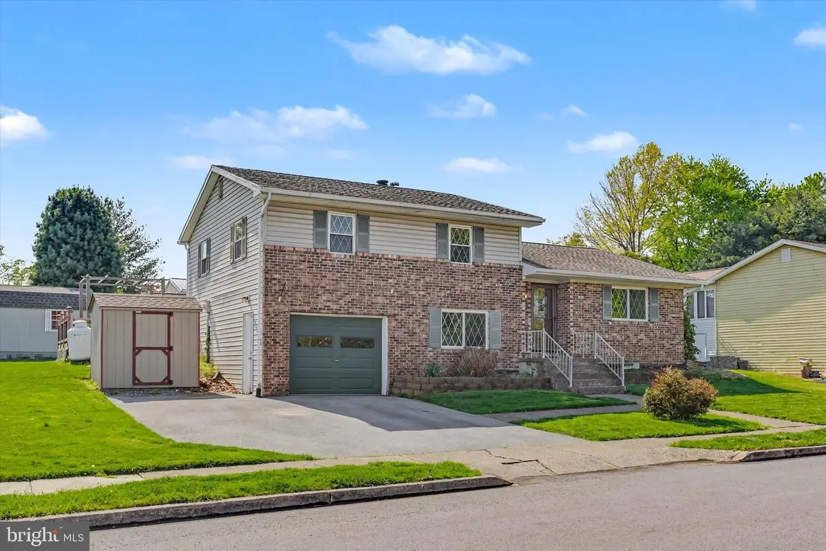 608 Frances Dr, Harrisburg, PA 17109 - #1