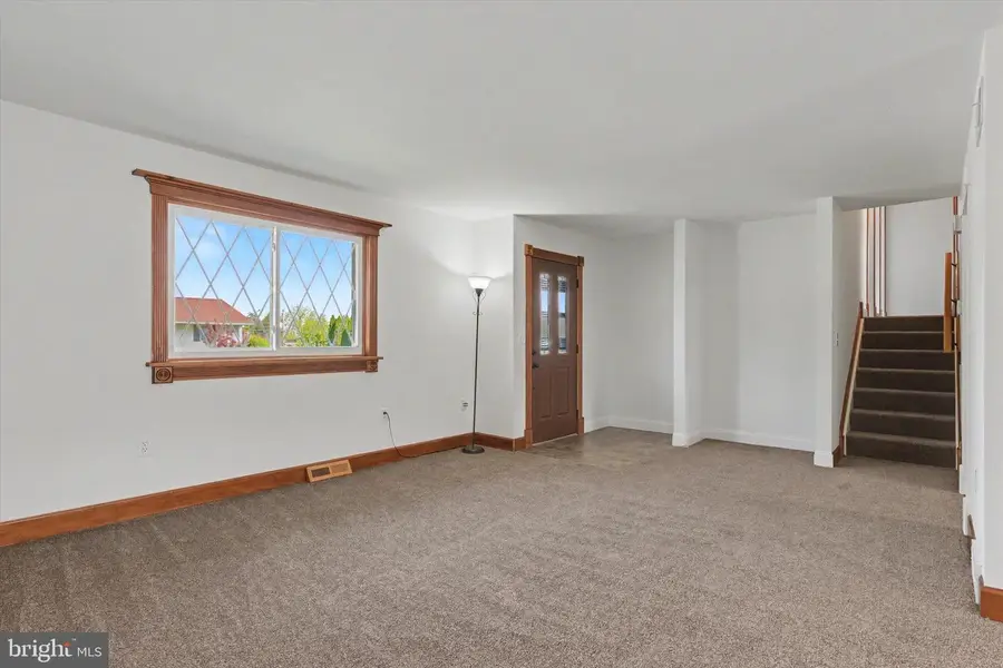 608 Frances Dr, Harrisburg, PA 17109 - #2