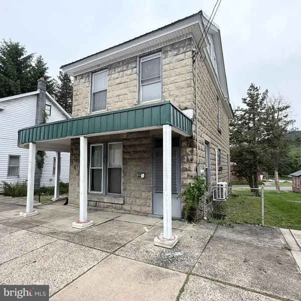 709 Main St, LYKENS, PA 17048