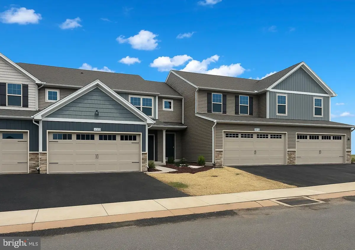 7255 White Oak Blvd, Harrisburg, PA 17112 - #1