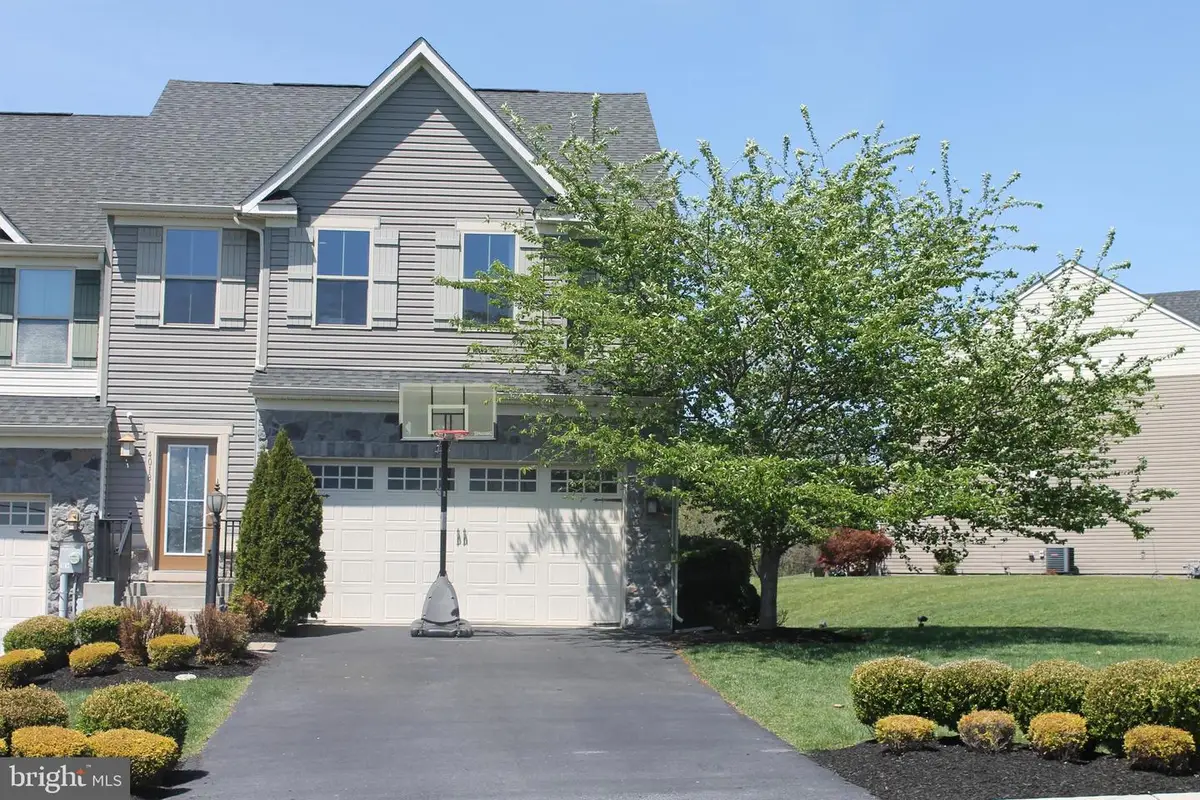 4018 Secretariat St, Harrisburg, PA 17112 - #1