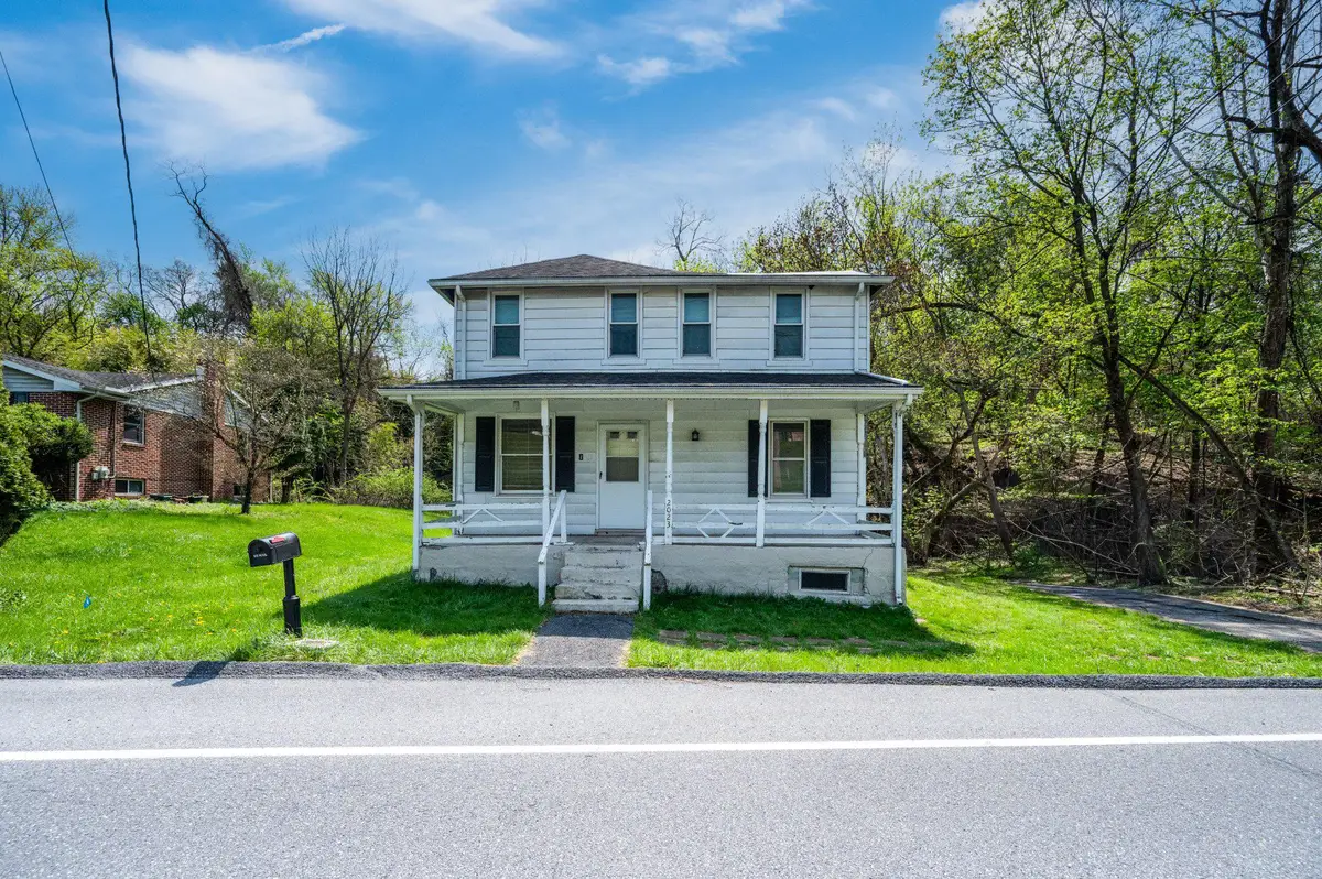 2023 Locust Ln, Harrisburg, PA 17109 - #1