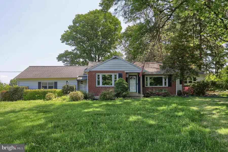 599 Colonial Club Dr, Harrisburg, PA 17112 - #3
