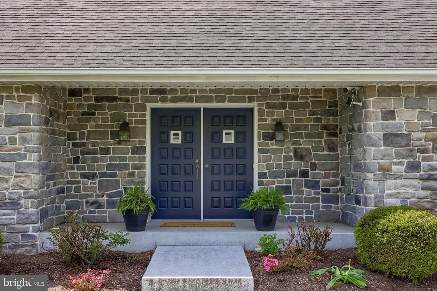 320 Highland Rd, Hershey, PA 17033 - #3
